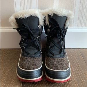 Sorel Boots. Gently worn, like new. US size 8.